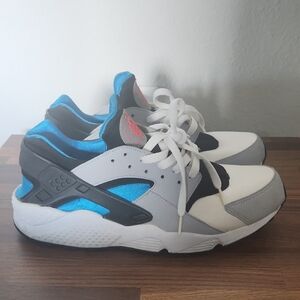 Men NIKE (White and Blue) Athletic Sneakers